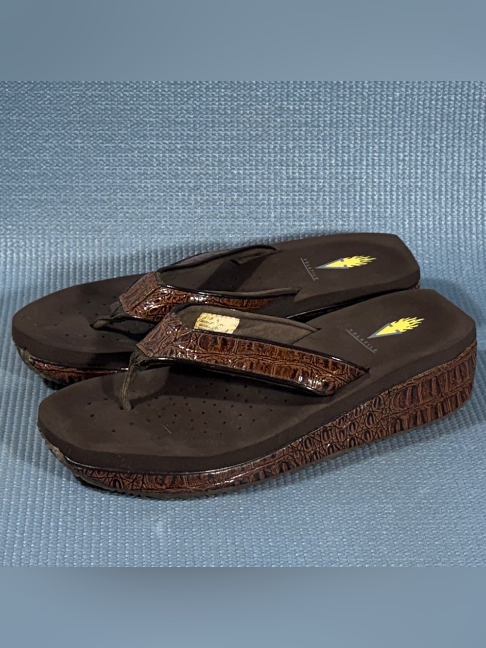 Volatile Women’s Mini Croco Wedge Sandals Size 8